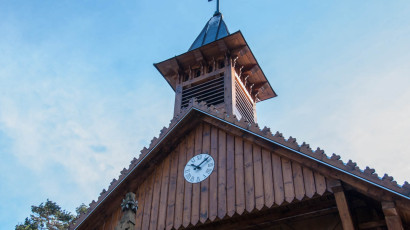 Tatranská Kotlina, drevený rímskokatolícky kostol | Hotel Slovan ***